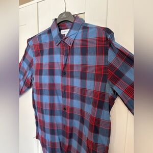 Old Navy Men's Blue and Red Checkered Regular Fit Shirt- Medium